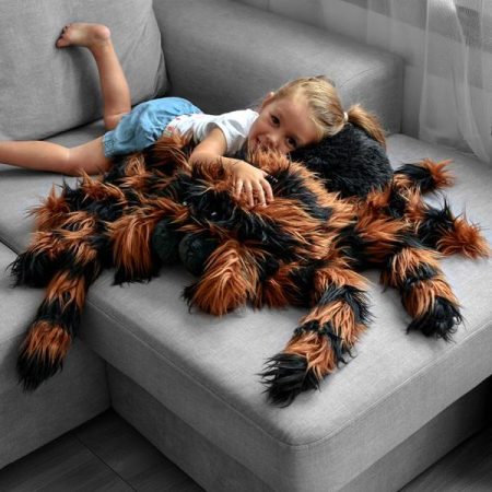 Óriás plüss tarantula