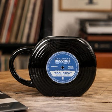 Vinyllemez alakú retro bögre