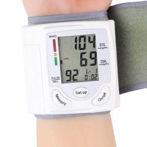 Gyors és pontos csuklós vérnyomásmérő készülék LCD kijelzővel