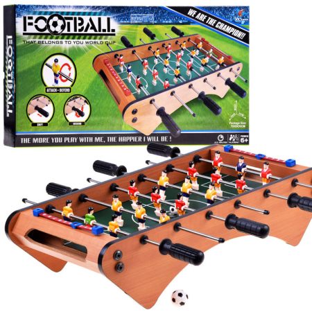 Mini foci egy fából készült asztal