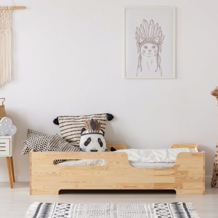 2. DOBOZ Fa gyerekágy Rozměry: 60 x 120 cm